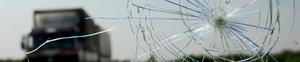 smashed-windscreen-600